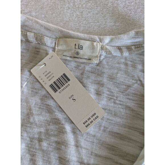 NWT Anthropologie T.La Lars Classic V-Neck Animal Print Small Lightweight Tshirt - Picture 4 of 10